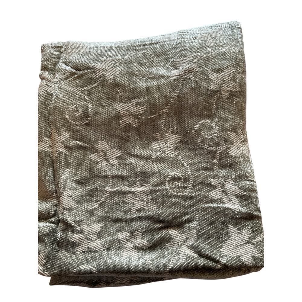 Chenille 45x67 ‎ Flower Pattern  Throw Blanket